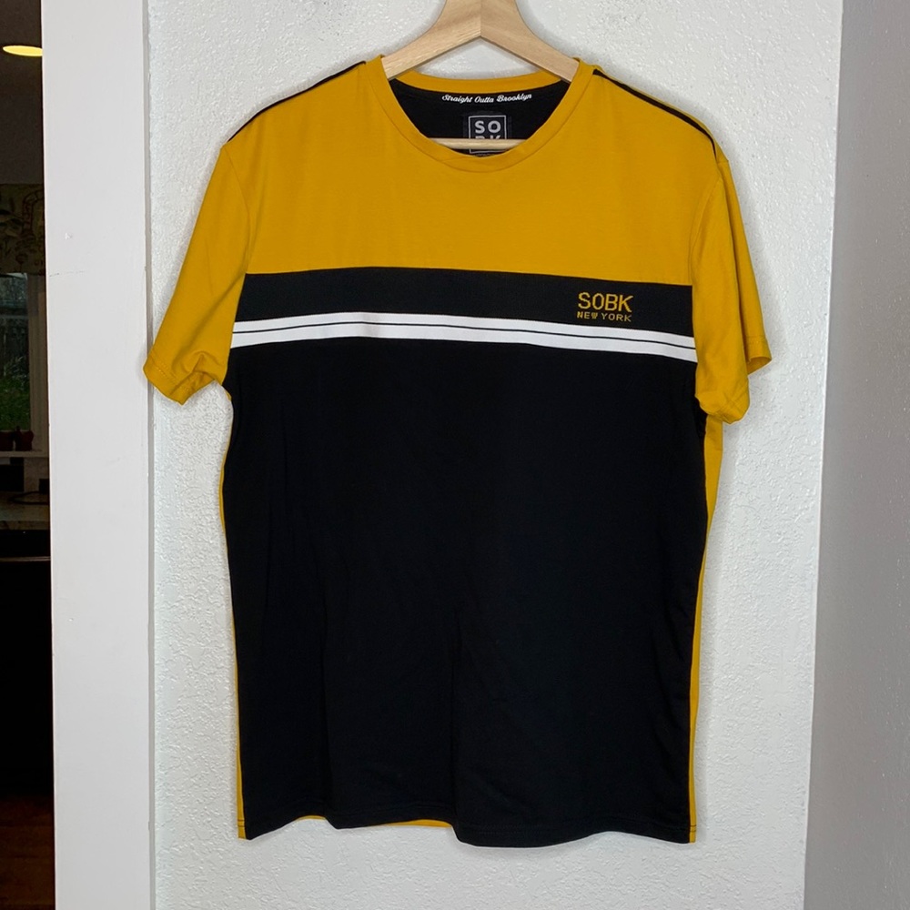 Straight Outta Brooklyn yellow mustard black short sleeve T shirt size medium